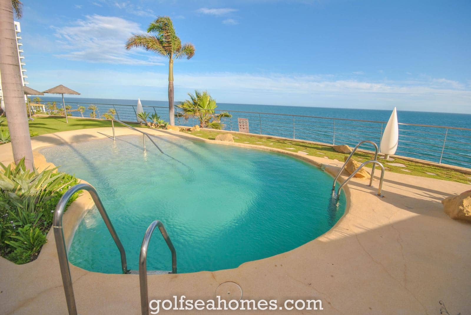 Piso de 3 habitaciones en Benalmadena Costa en alquiler con piscina garaje - 2.000 € (Ref: 9520510)