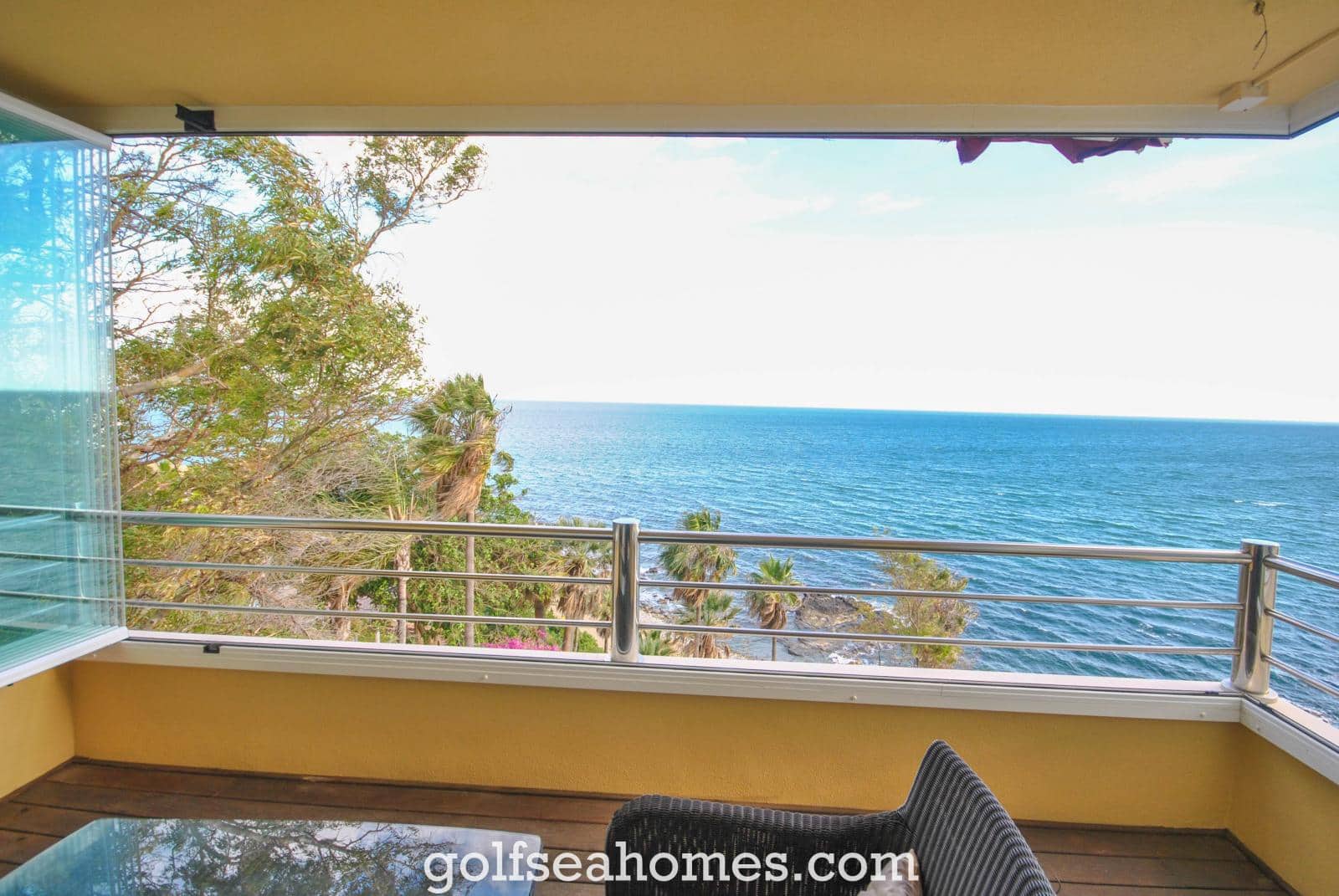 Piso de 3 habitaciones en Benalmadena Costa en alquiler con piscina garaje - 2.000 € (Ref: 9520510)