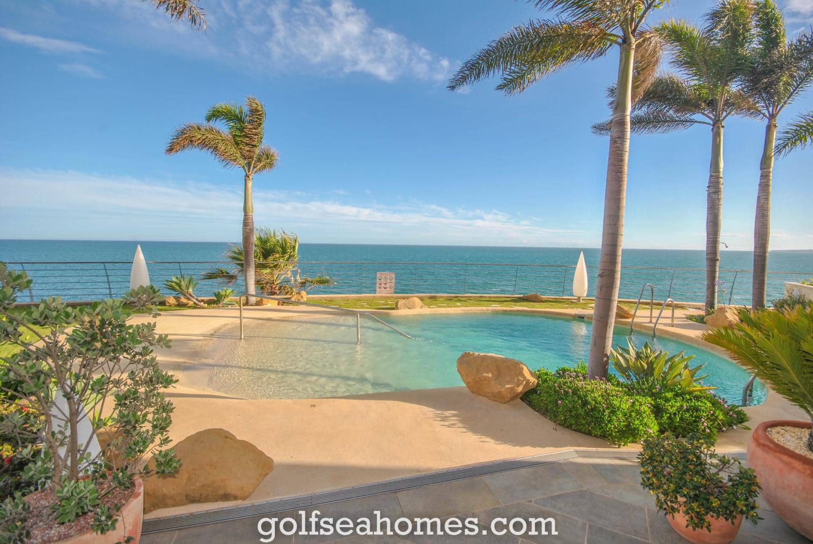 Piso de 3 habitaciones en Benalmadena Costa en alquiler con piscina garaje - 2.000 € (Ref: 9520510)