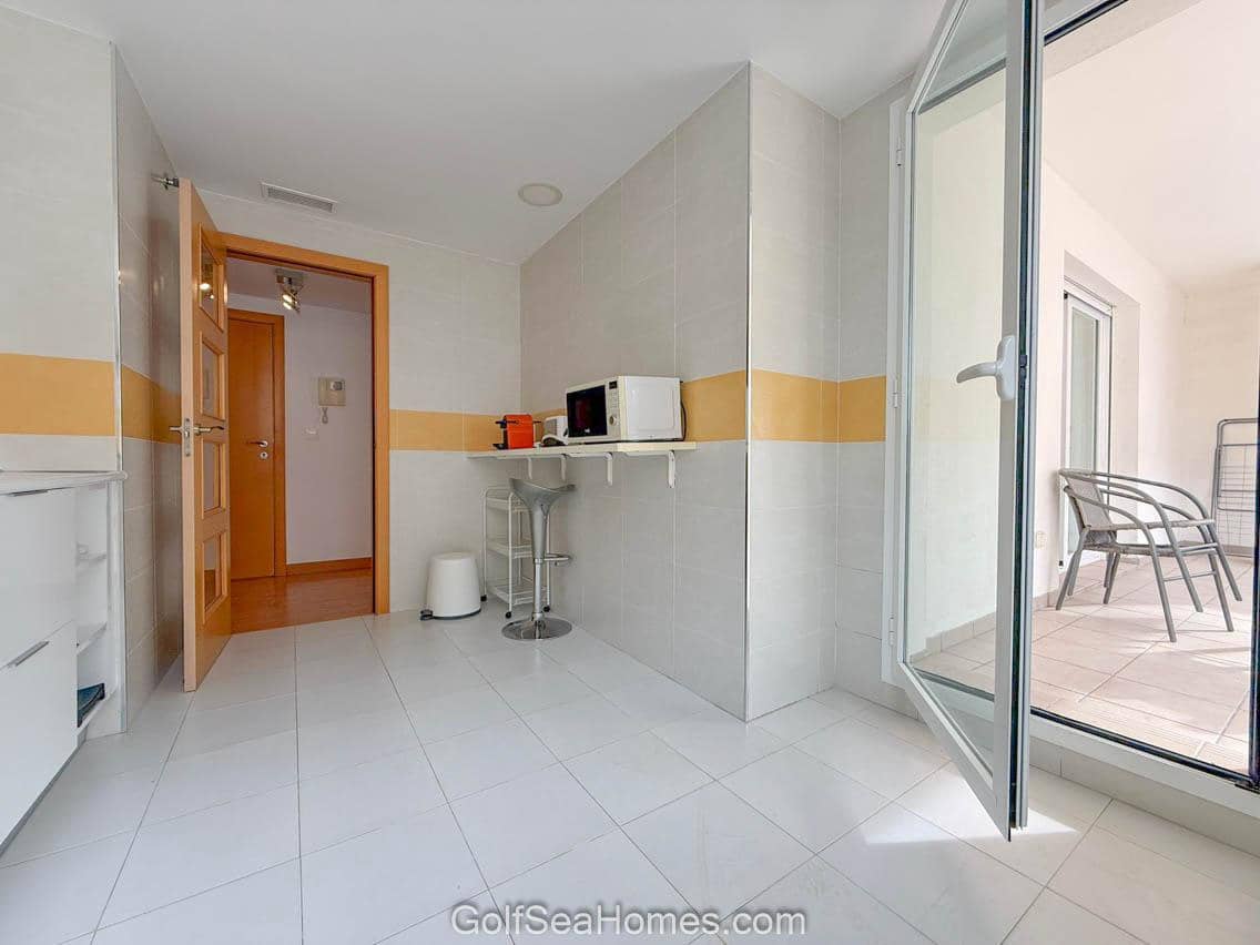 2 sovrum Lägenhet att hyra i Benalmadena med pool garage - 1 600 € (Ref: 9521068)