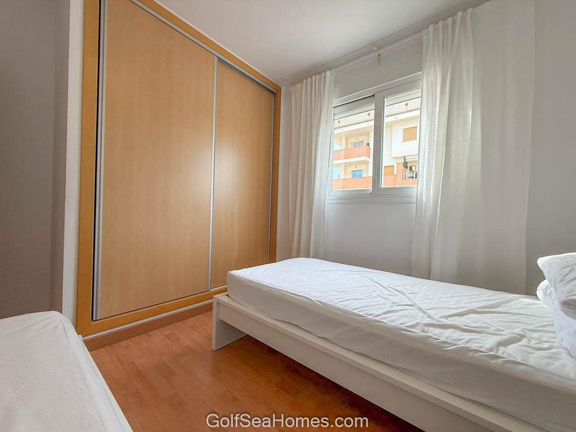 2 sovrum Lägenhet att hyra i Benalmadena med pool garage - 1 600 € (Ref: 9521068)