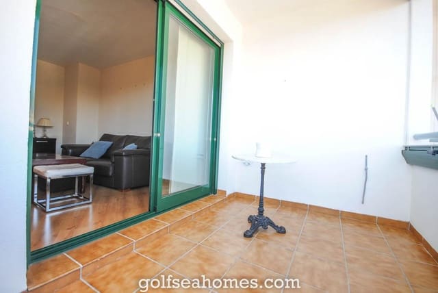 1 quarto Apartamento para arrendar em Nueva Torrequebrada, Benalmádena com piscina garagem - 850 € (Ref: 9521070)