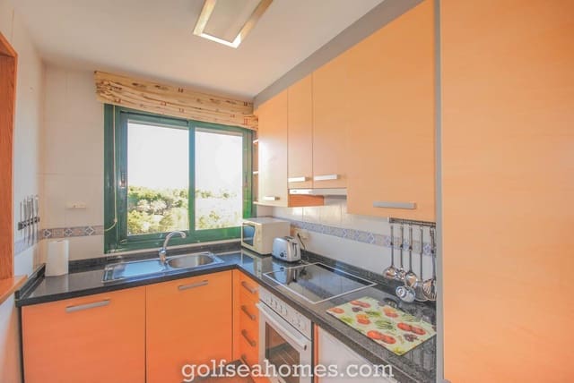 1 quarto Apartamento para arrendar em Nueva Torrequebrada, Benalmádena com piscina garagem - 850 € (Ref: 9521070)