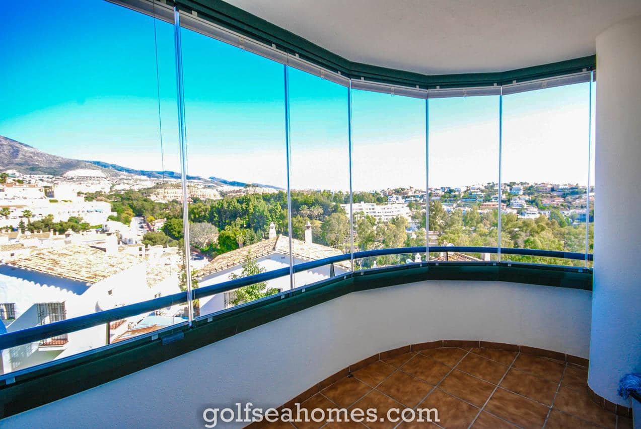 1 quarto Apartamento para arrendar em Torrequebrada com piscina garagem - 850 € (Ref: 9521070)