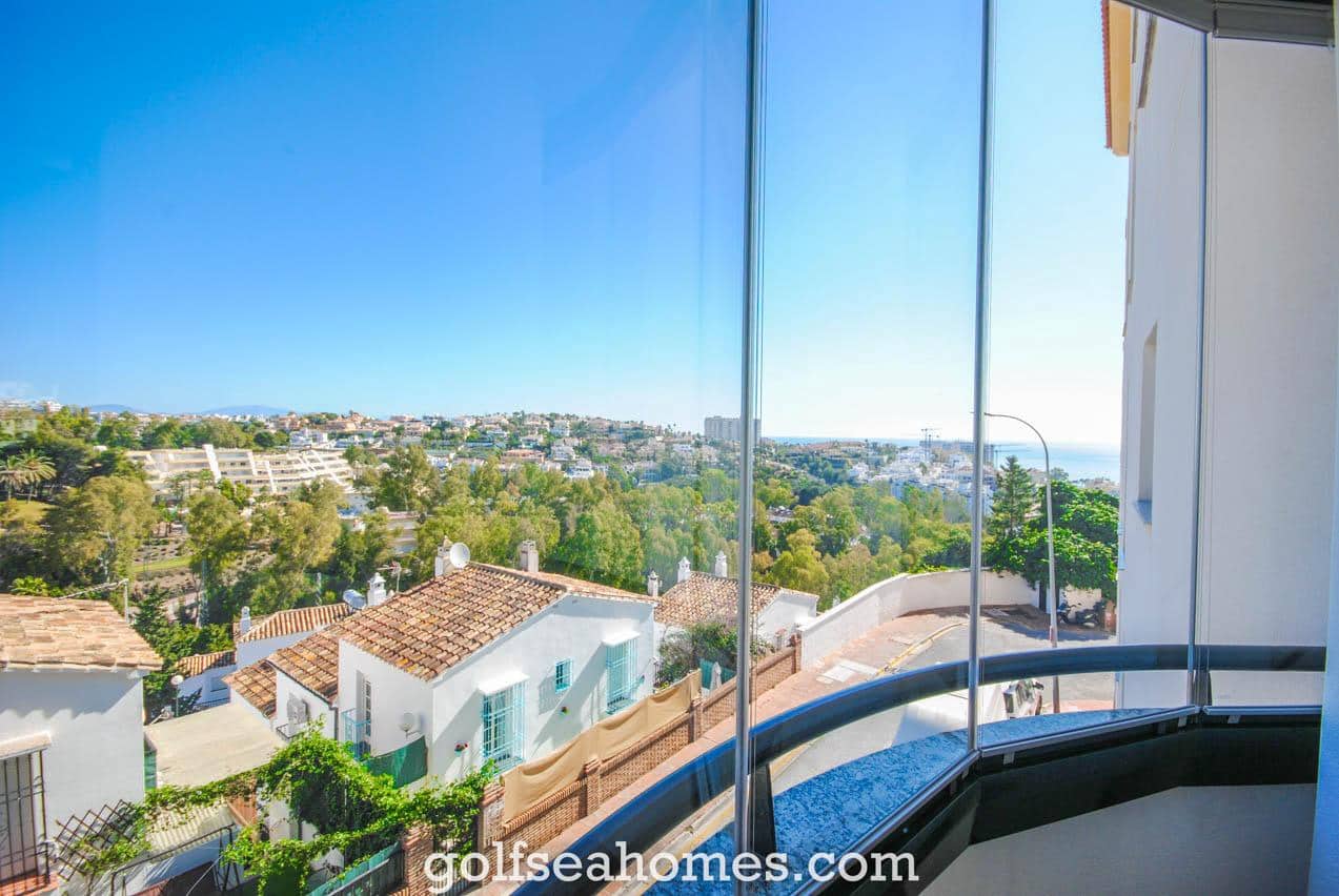 1 quarto Apartamento para arrendar em Torrequebrada com piscina garagem - 850 € (Ref: 9521070)