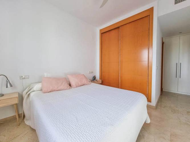 2 makuuhuone Asunto myytävänä paikassa Torrequebrada mukana uima-altaan 
autotalli - 350 000 € (Ref: 9573693)