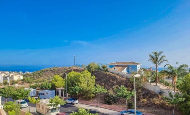 2 makuuhuone Asunto myytävänä paikassa Torrequebrada, Benalmádena mukana uima-altaan 
autotalli - 330 000 € (Ref: 9573693)