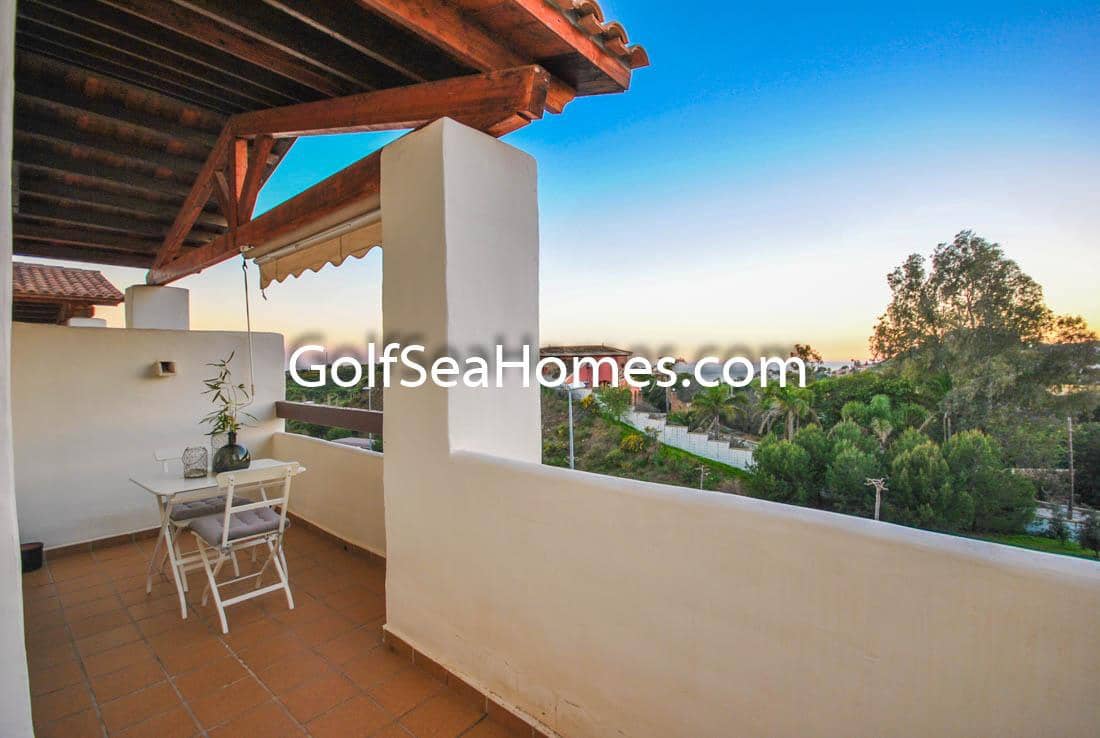 2 makuuhuone Asunto myytävänä paikassa Torrequebrada mukana uima-altaan 
autotalli - 350 000 € (Ref: 9573693)