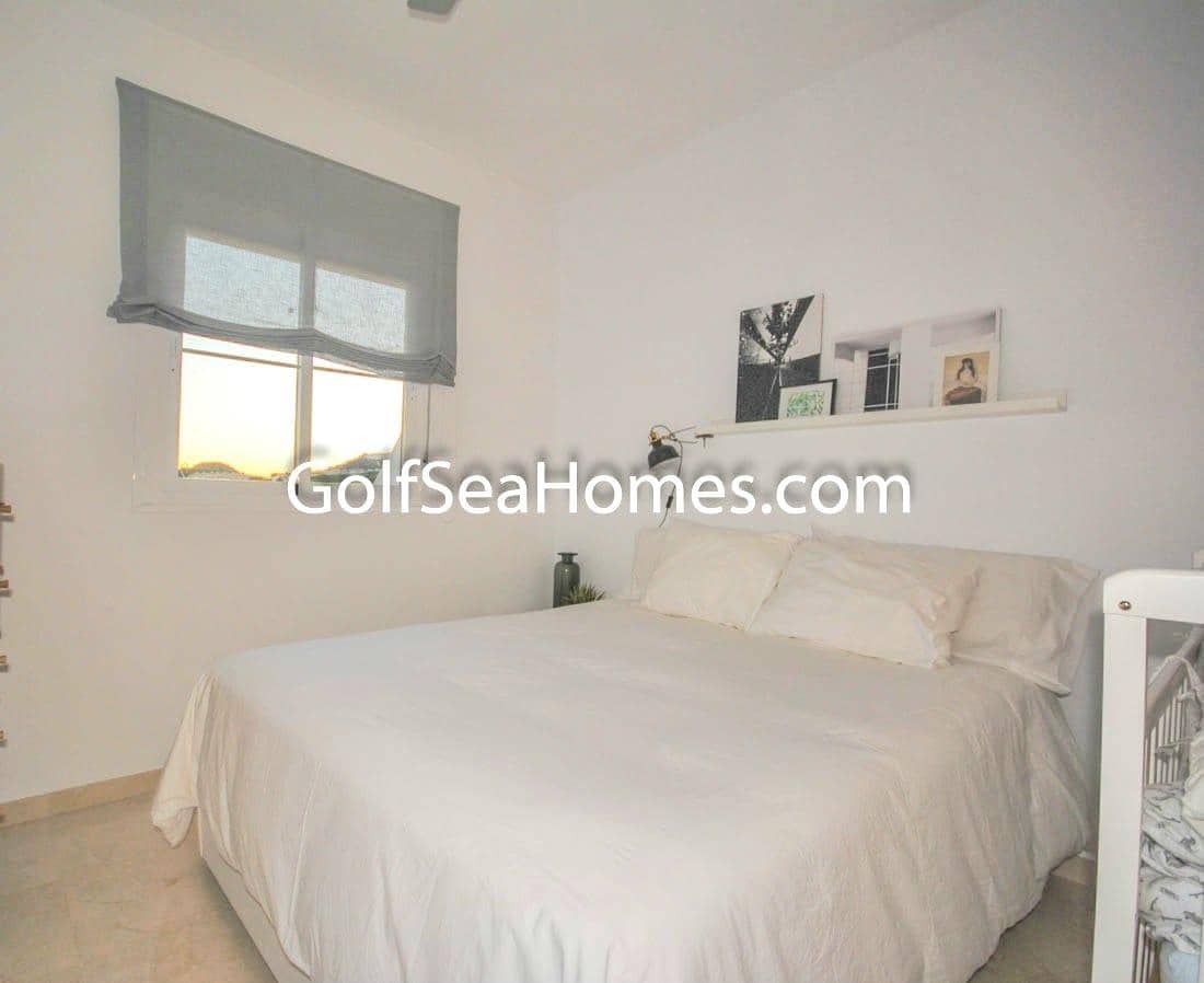 2 makuuhuone Asunto myytävänä paikassa Torrequebrada mukana uima-altaan 
autotalli - 350 000 € (Ref: 9573693)