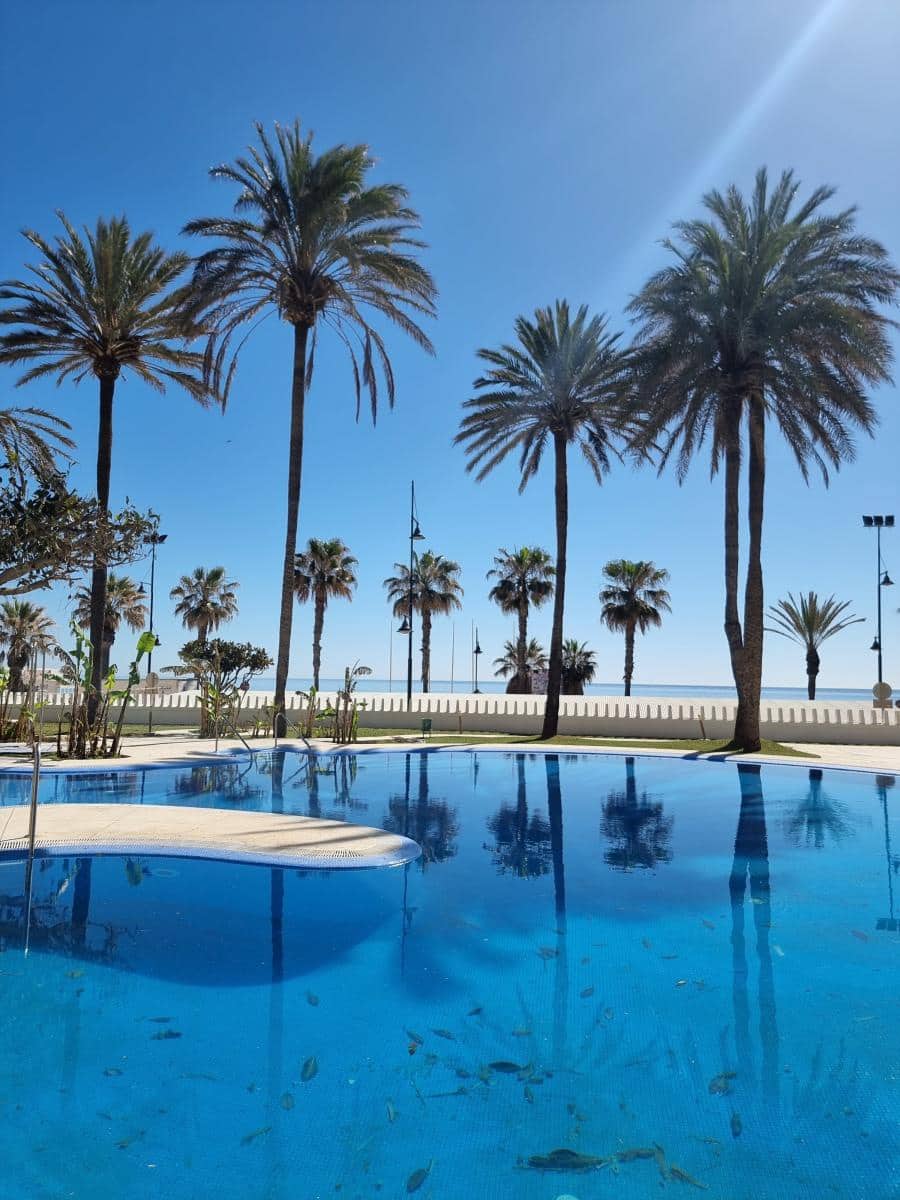 Apartamento de 4 habitaciones en Torremolinos en alquiler con piscina garaje - 3.000 € (Ref: 9573694)