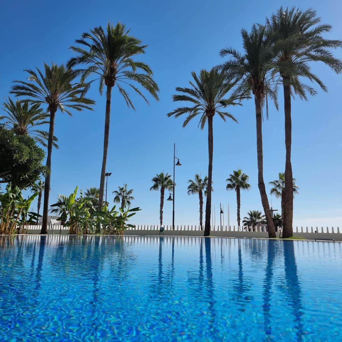 Apartamento de 4 habitaciones en Torremolinos en alquiler con piscina garaje - 3.000 € (Ref: 9573694)