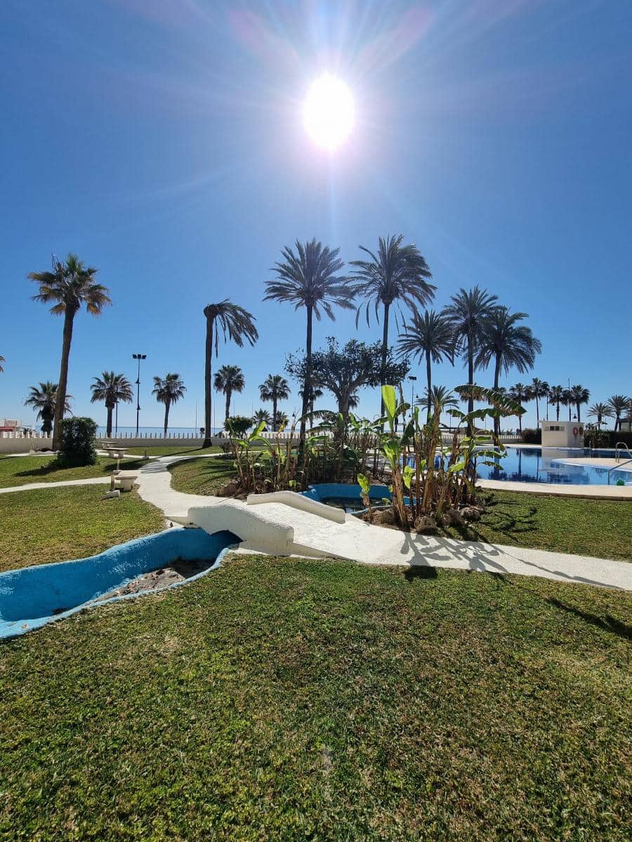 Apartamento de 4 habitaciones en Torremolinos en alquiler con piscina garaje - 3.000 € (Ref: 9573694)
