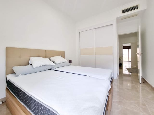 4 slaapkamer Appartement te huur in Torremolinos met zwembad garage - € 3.000 (Ref: 9573694)