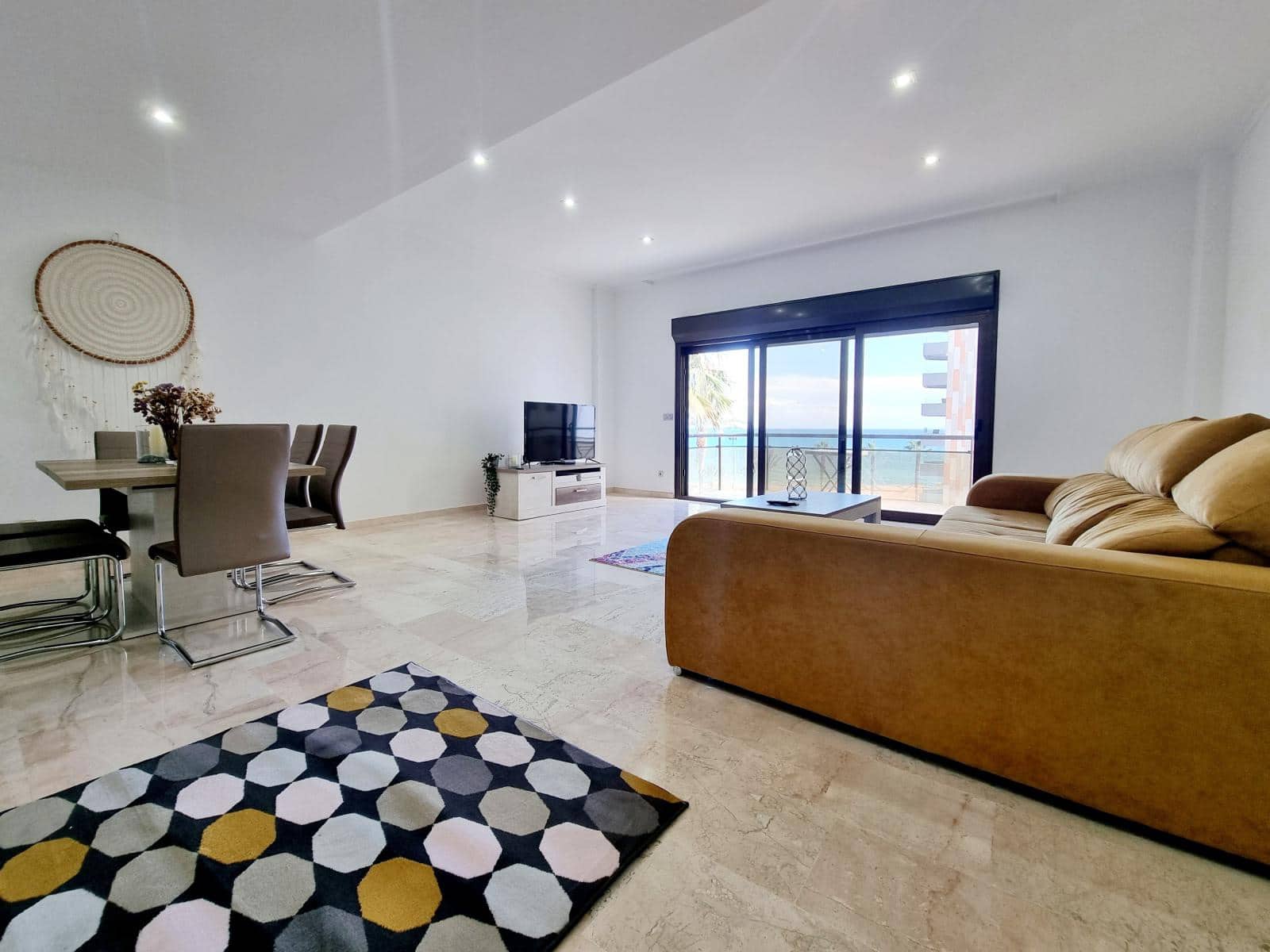 Apartamento de 4 habitaciones en Torremolinos en alquiler con piscina garaje - 3.000 € (Ref: 9573694)