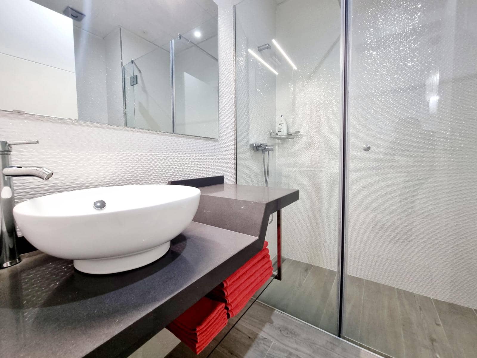 Apartamento de 4 habitaciones en Torremolinos en alquiler con piscina garaje - 3.000 € (Ref: 9573694)