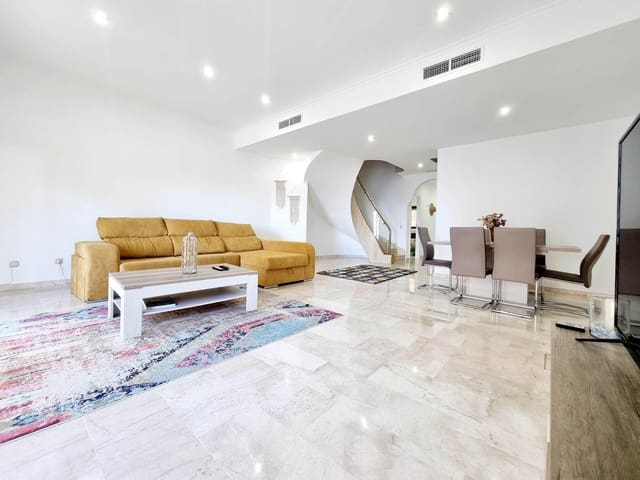 4 slaapkamer Appartement te huur in Torremolinos met zwembad garage - € 3.000 (Ref: 9573694)