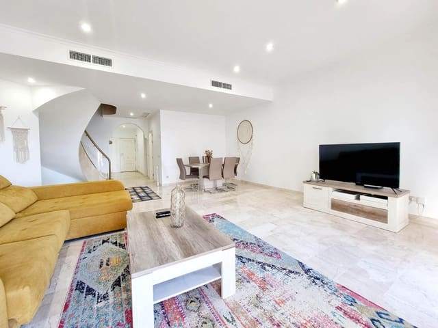 4 slaapkamer Appartement te huur in Torremolinos met zwembad garage - € 3.000 (Ref: 9573694)