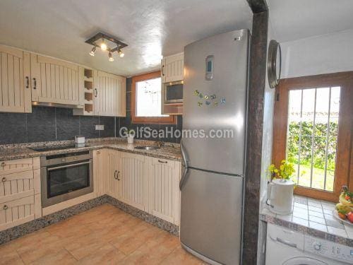 3 camera da letto Villetta Bifamiliare da affittare in Mijas Costa con piscina garage - 2.000 € (Rif: 9573695)