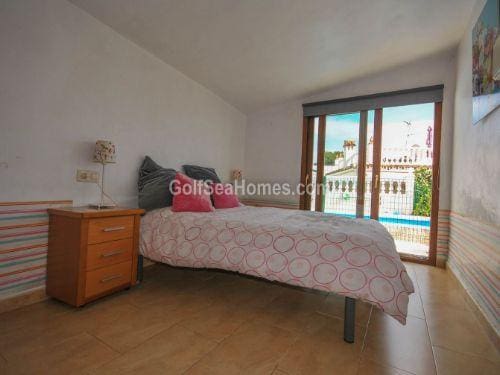 3 camera da letto Villetta Bifamiliare da affittare in Mijas Costa con piscina garage - 2.000 € (Rif: 9573695)