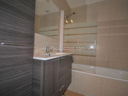 3 camera da letto Villetta Bifamiliare da affittare in Mijas Costa con piscina garage - 2.000 € (Rif: 9573695)