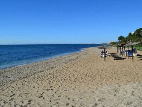 3 camera da letto Villetta Bifamiliare da affittare in Mijas Costa con piscina garage - 2.000 € (Rif: 9573695)