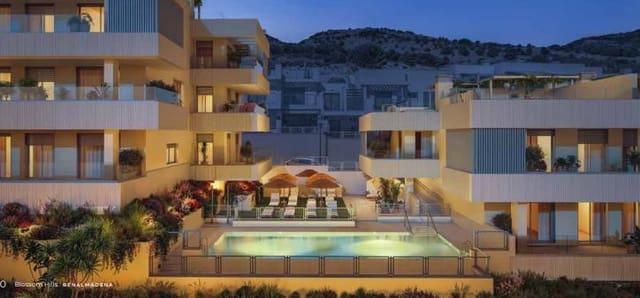 3 slaapkamer Flat te koop in Benalmádena pueblo, Benalmádena met zwembad garage - € 480.000 (Ref: 9603580)