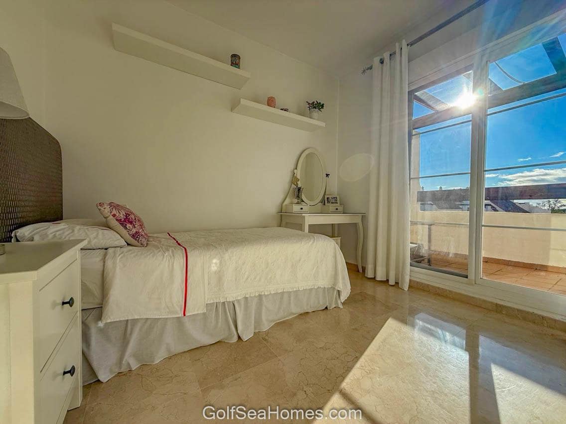 2 bedroom Flat for rent in Benalmadena with pool garage - € 1,300 (Ref: 9694199)