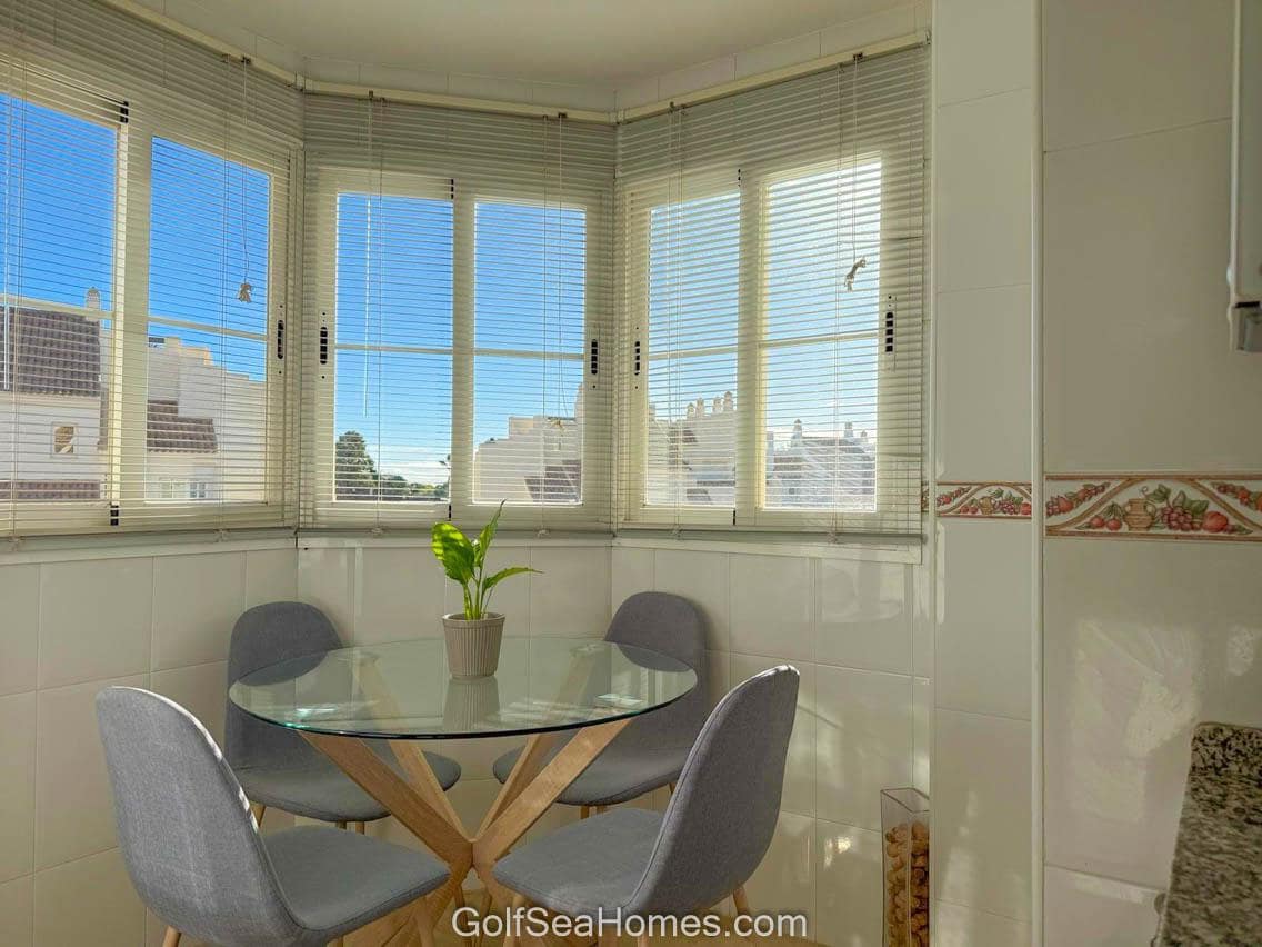 2 bedroom Flat for rent in Benalmadena with pool garage - € 1,300 (Ref: 9694199)