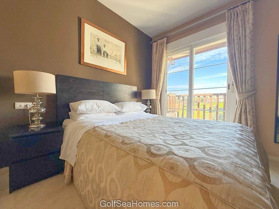 2 bedroom Flat for rent in Benalmadena with pool garage - € 1,300 (Ref: 9694199)