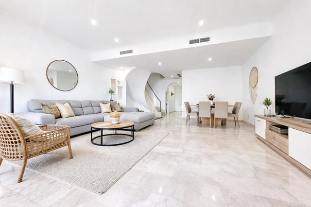 4 soveværelse Lejlighed til salg i Torremolinos med swimmingpool garage - € 1.200.000 (Ref: 9782910)