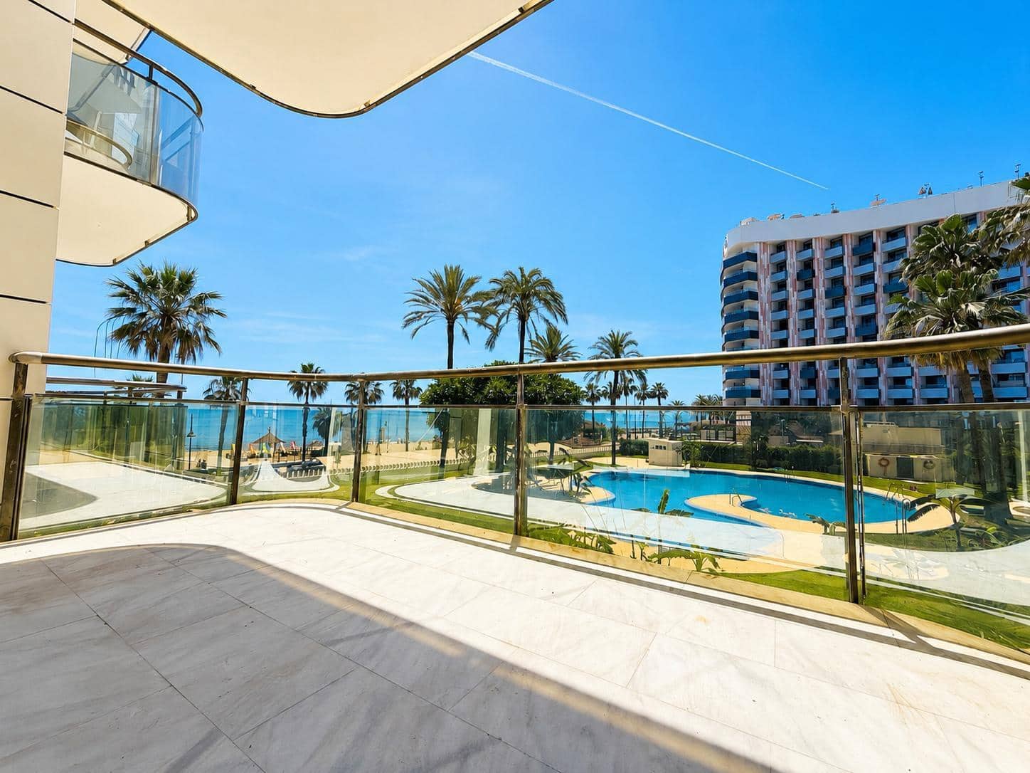 4 makuuhuone Asunto myytävänä paikassa Torremolinos mukana uima-altaan 
autotalli - 995 000 € (Ref: 9782910)