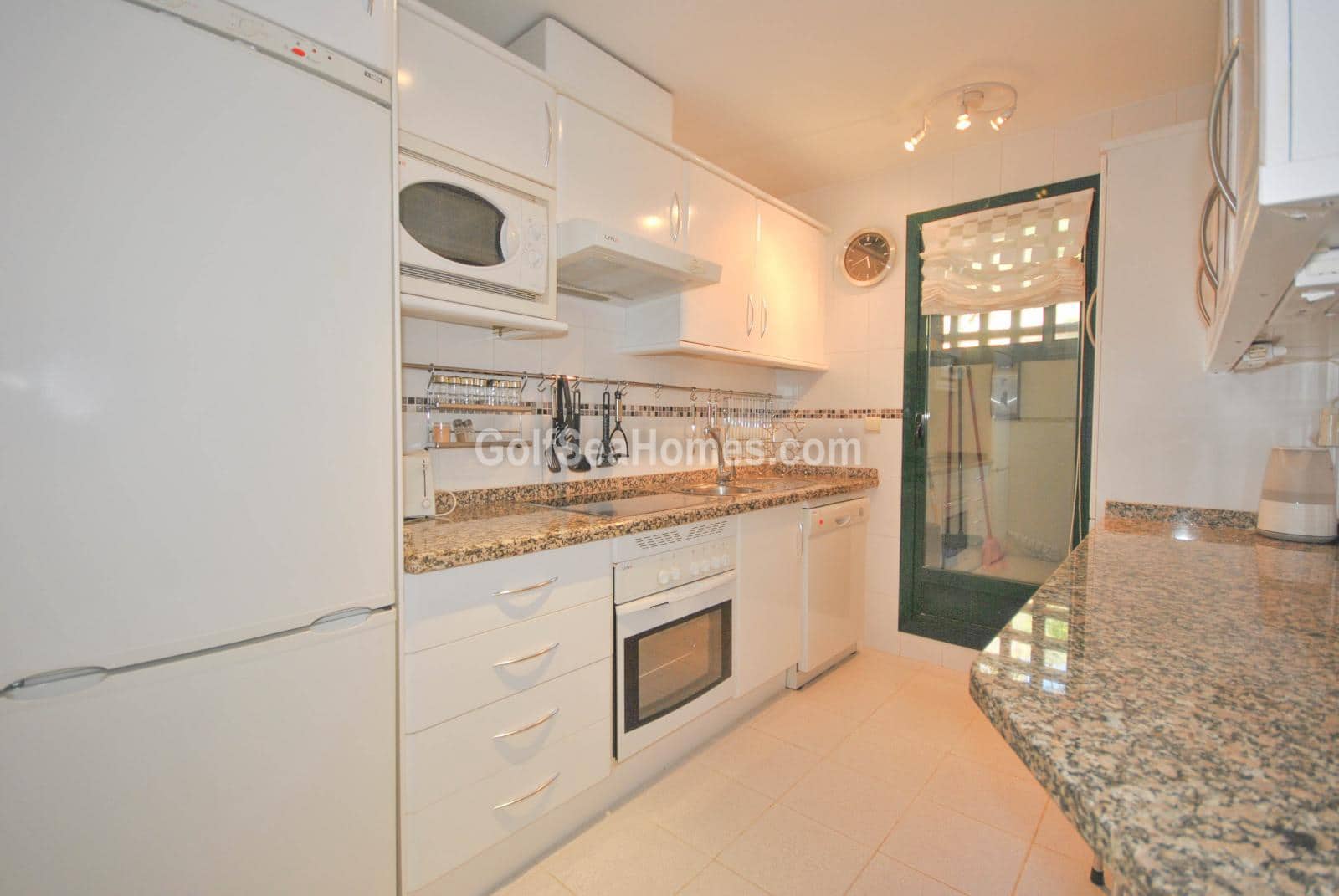2 bedroom Apartment for sale in Benalmadena Costa with pool garage - € 398,000 (Ref: 9840662)