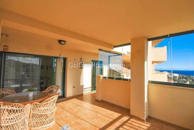 2 bedroom Apartment for sale in Benalmadena Costa, Benalmádena with pool garage - € 398,000 (Ref: 9840662)