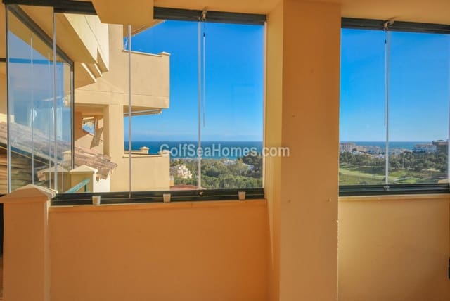 2 bedroom Apartment for sale in Benalmadena Costa, Benalmádena with pool garage - € 398,000 (Ref: 9840662)