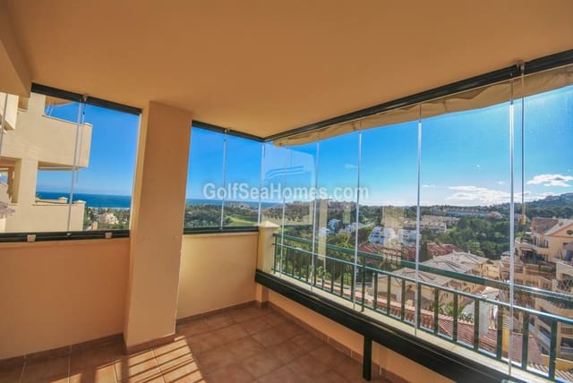 2 bedroom Apartment for sale in Benalmadena Costa, Benalmádena with pool garage - € 398,000 (Ref: 9840662)