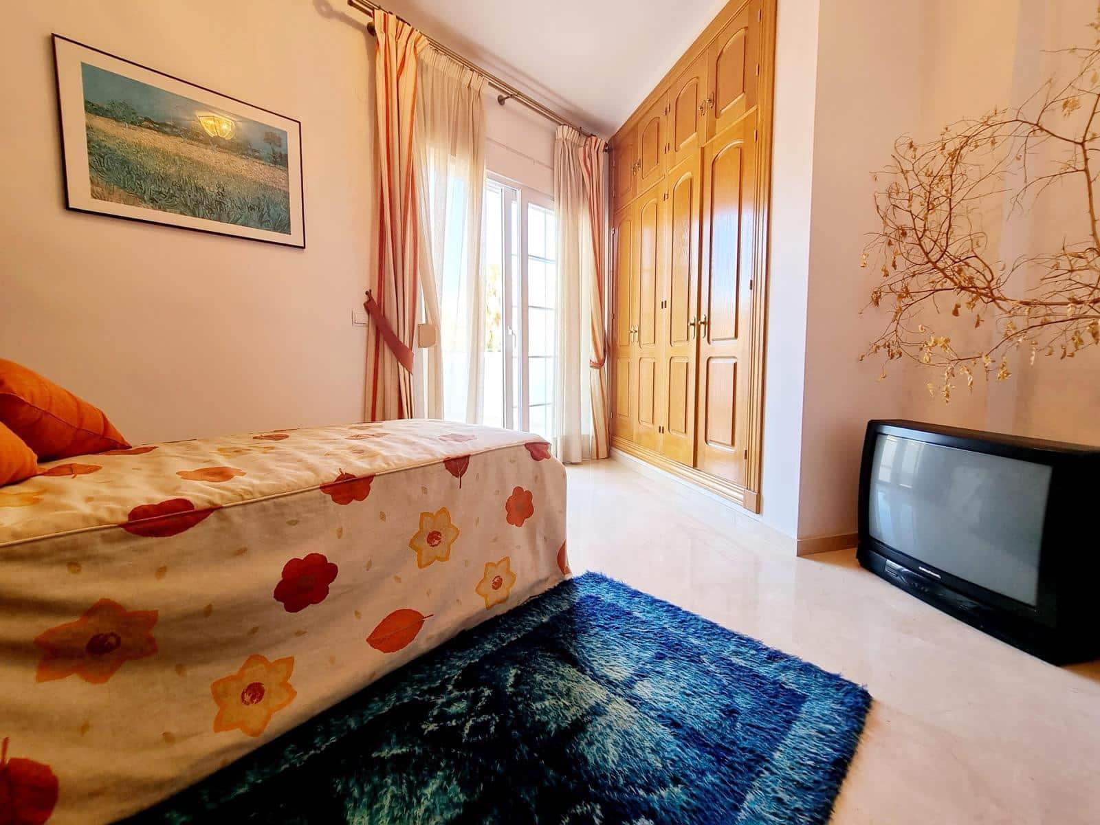 5 slaapkamer Villa te koop in Torrequebrada met zwembad garage - € 950.000 (Ref: 9850063)