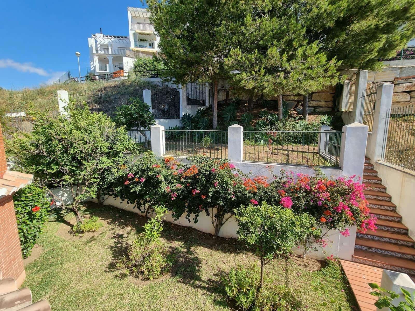 5 slaapkamer Villa te koop in Torrequebrada met zwembad garage - € 950.000 (Ref: 9850063)