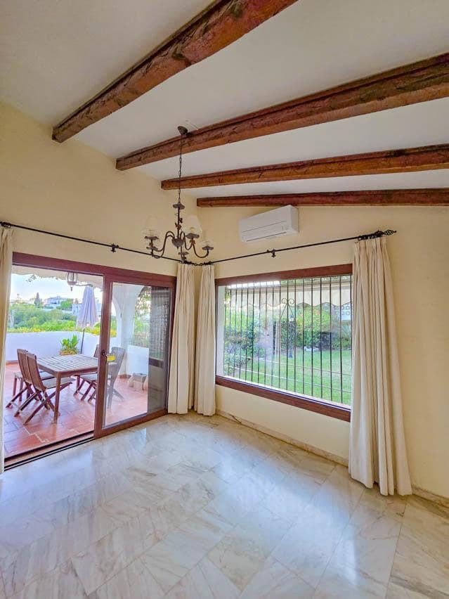 3 soverom Villa til salgs i Torremuelle med svømmebasseng garasje - € 900 000 (Ref: 9861624)