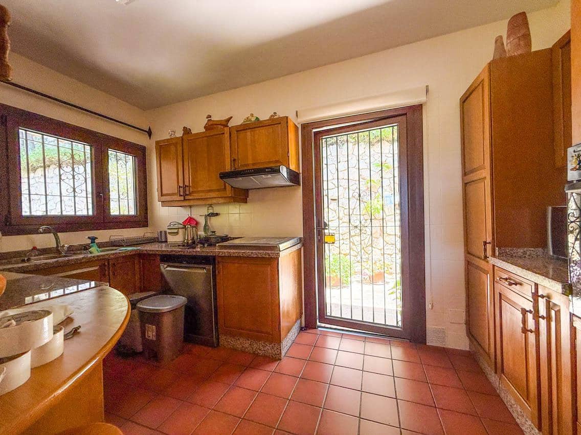 3 soverom Villa til salgs i Torremuelle med svømmebasseng garasje - € 900 000 (Ref: 9861624)