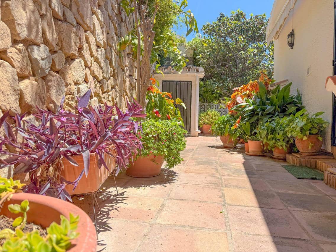 3 soverom Villa til salgs i Torremuelle med svømmebasseng garasje - € 900 000 (Ref: 9861624)