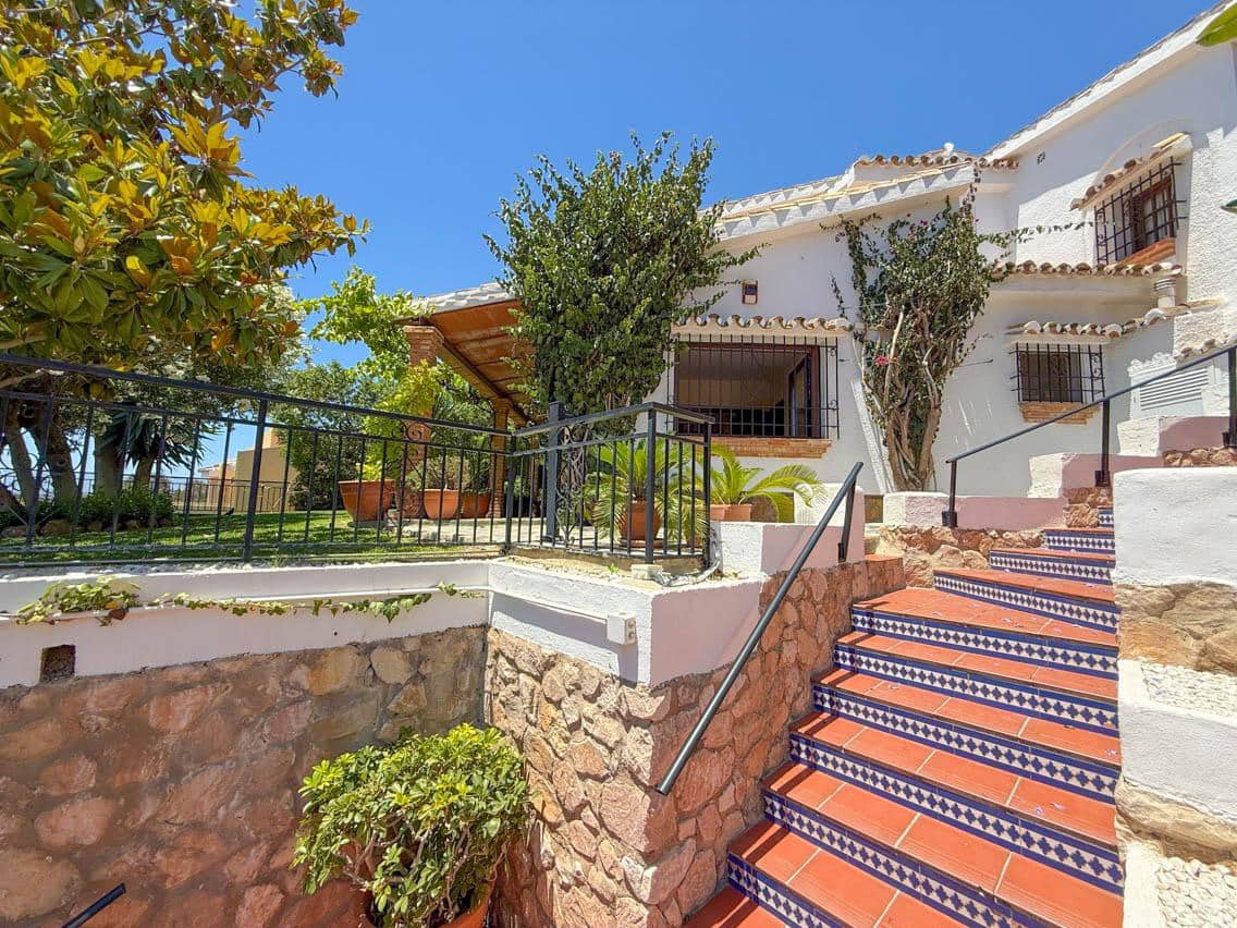 3 soverom Villa til salgs i Torremuelle med svømmebasseng garasje - € 900 000 (Ref: 9861624)
