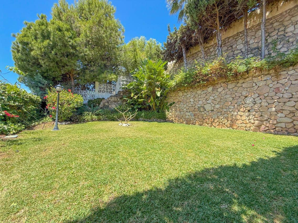 3 soverom Villa til salgs i Torremuelle med svømmebasseng garasje - € 900 000 (Ref: 9861624)