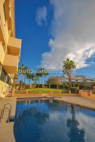 2 makuuhuone Huoneisto myytävänä paikassa Benalmadena Costa, Benalmádena mukana uima-altaan 
autotalli - 390 000 € (Ref: 9906610)
