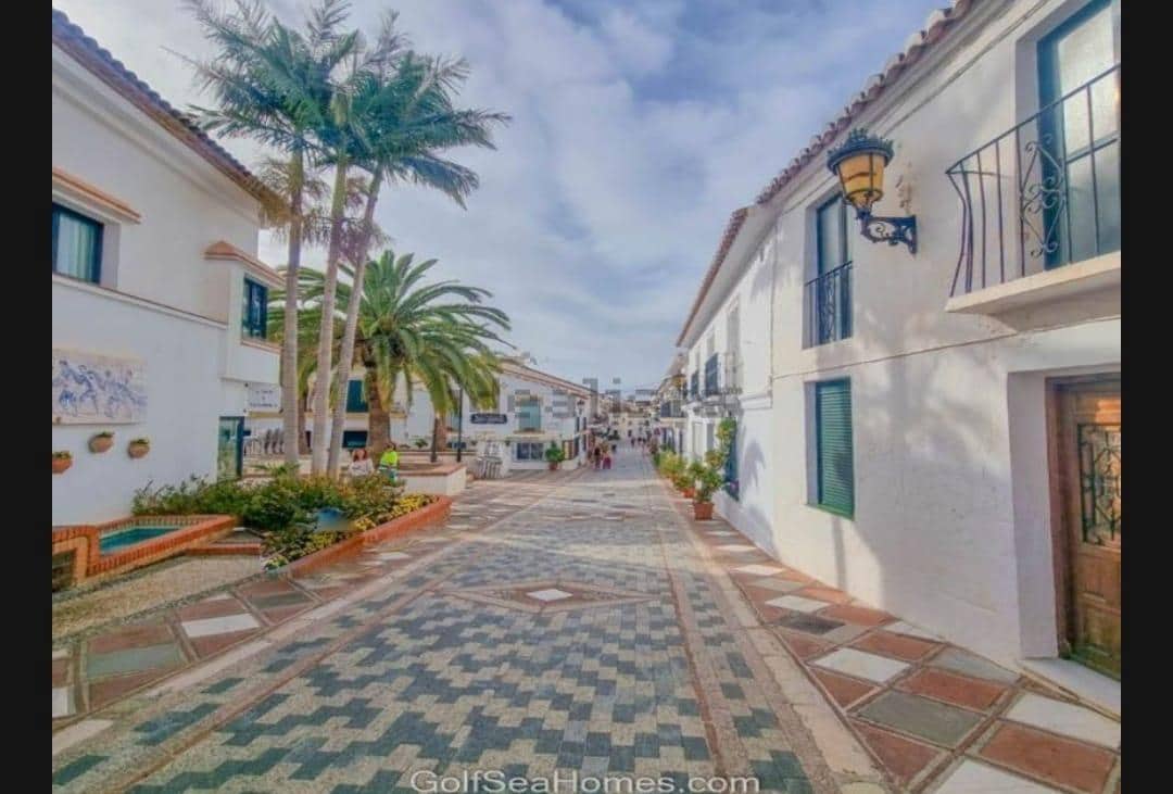 2 makuuhuone Huoneisto vuokrattavana paikassa Benalmadena mukana 
autotalli - 1 300 € (Ref: 9906611)