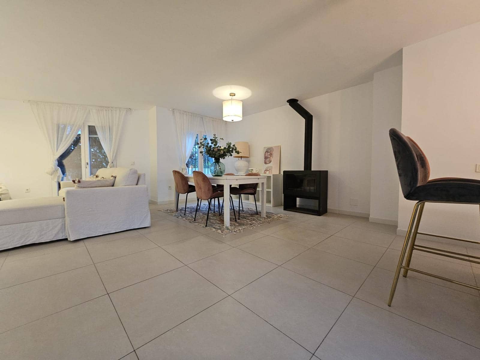 3 quarto Moradia para arrendar em Torrequebrada com piscina garagem - 2 400 € (Ref: 9937345)