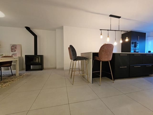 3 quarto Moradia para arrendar em Torrequebrada, Benalmádena com piscina garagem - 2 400 € (Ref: 9937345)