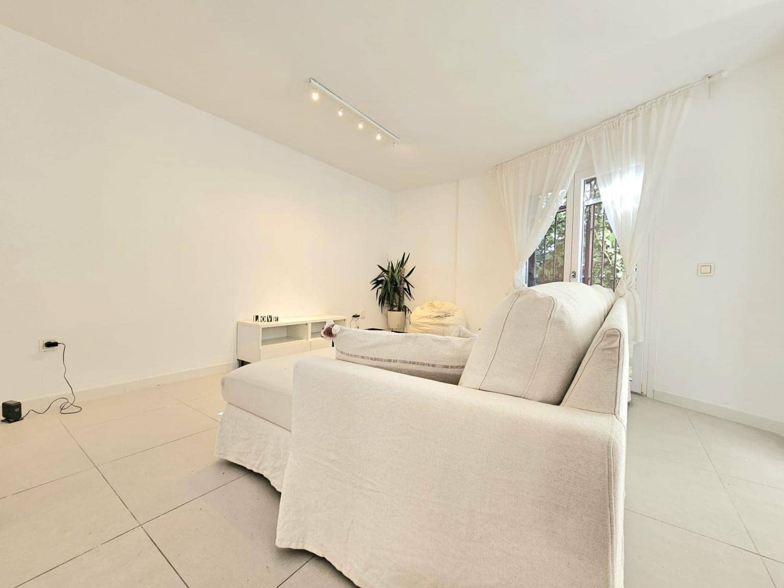 3 quarto Moradia para arrendar em Torrequebrada com piscina garagem - 2 400 € (Ref: 9937345)