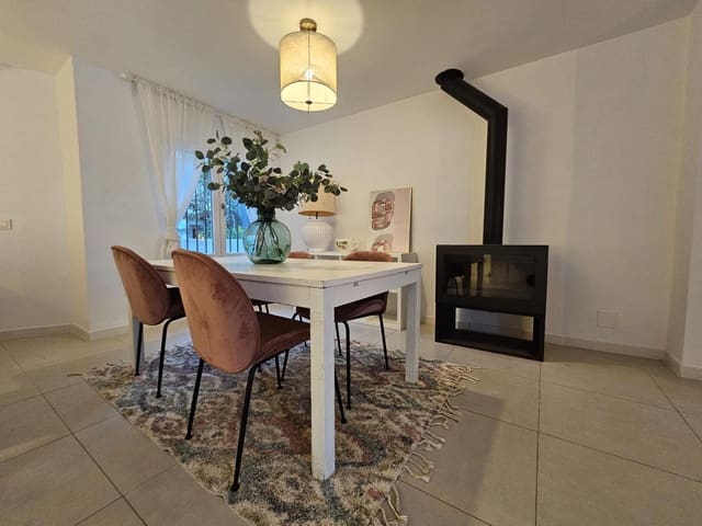 3 quarto Moradia para arrendar em Torrequebrada, Benalmádena com piscina garagem - 2 400 € (Ref: 9937345)