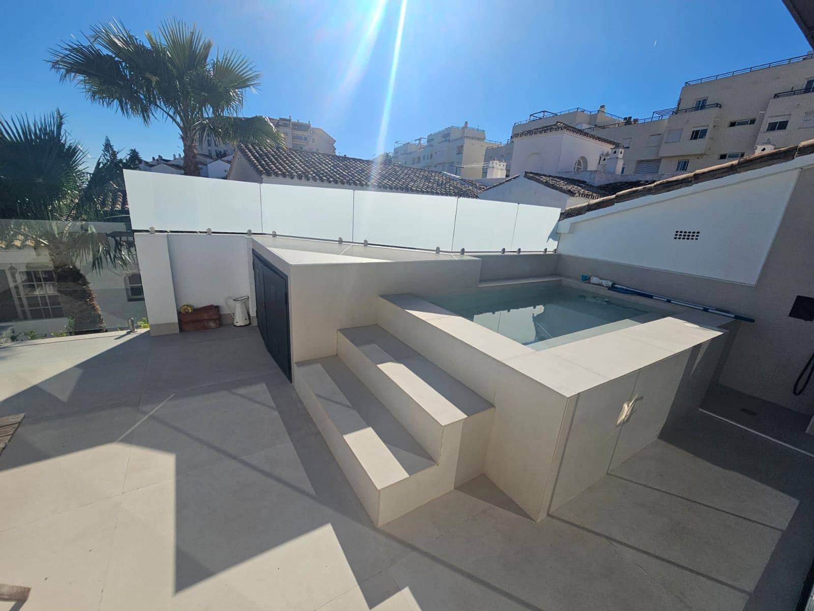 3 quarto Moradia para arrendar em Torrequebrada com piscina garagem - 2 400 € (Ref: 9937345)