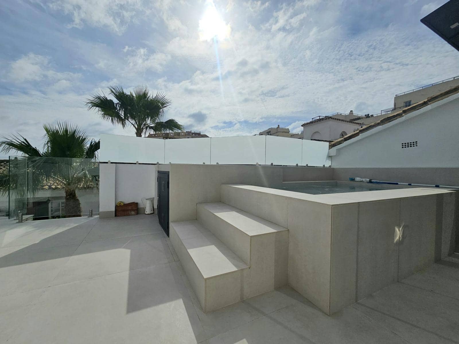 3 quarto Moradia para arrendar em Torrequebrada com piscina garagem - 2 400 € (Ref: 9937345)